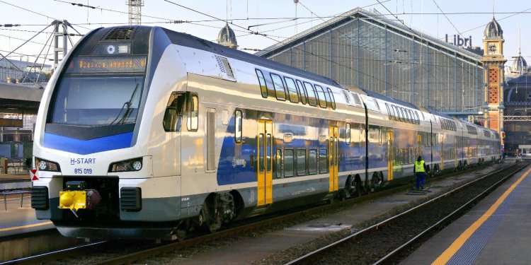 Eddig még elfogadják a vonatokon és a helyközi buszokon a decemberi bérleteketet