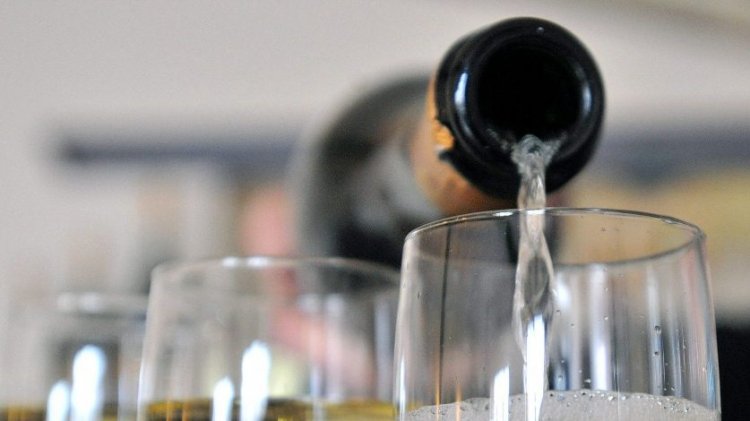 Virsli- és pezsgővásár: elkezdődött a magyarok szilveszteri rohama