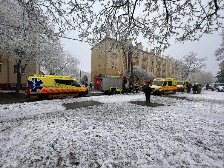 Lakástűzben meghalt egy ember Nyíregyházán