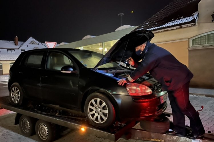 Körözött gépkocsi a csengersimai határátkelőhelyen