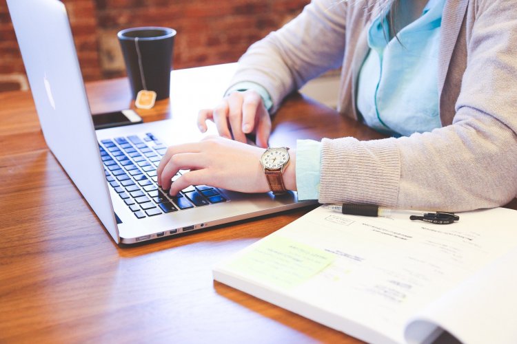 Az egyszerűsített foglalkoztatás online is bejelenthető