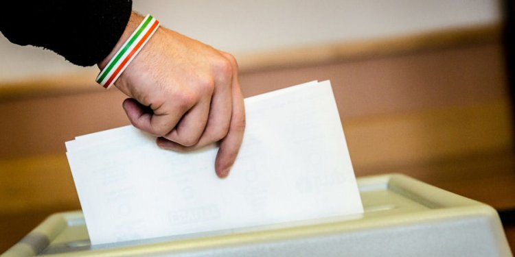 Választás 2022 - Hétfőn megkezdik az értesítők kézbesítését