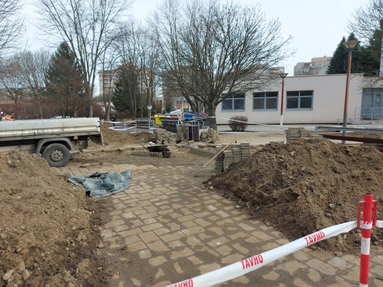 A Fazekas János téren a Nyírtávhő helyreállította az eltört vezetéket