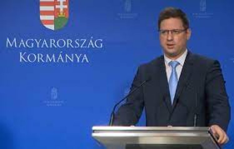 Gulyás Gergely: tovább lesz érvényes a védettségi igazolvány