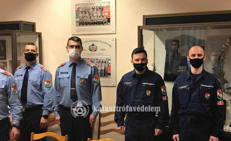 Újonc tűzoltók tettek esküt