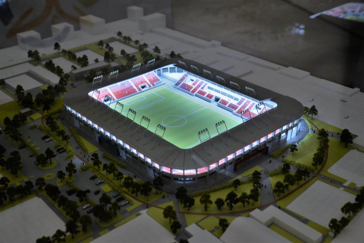 Alapkőletétel - Épül az új Városi Stadion!