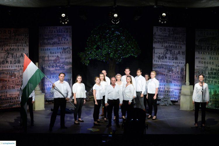 Mandala – 30 éves lett a Dalszínház