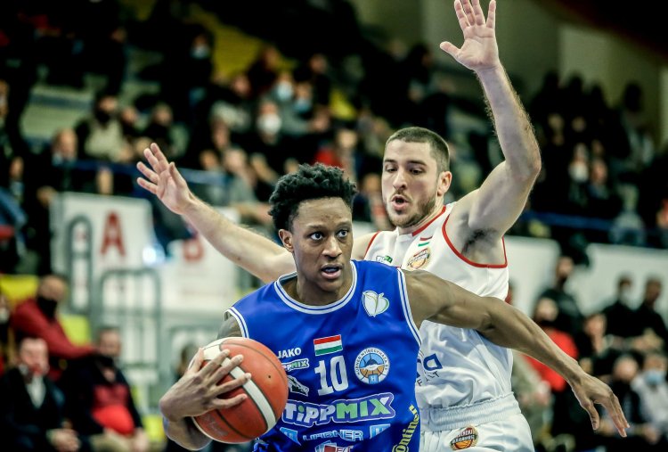 Fontos meccset veszítettek el a kosarasok
