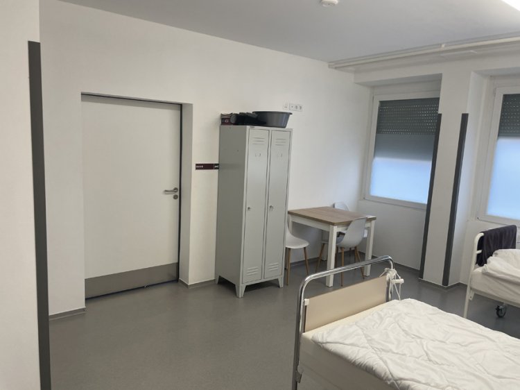 Új Egészségügyi Centrumban látják el a beteg hajléktalanokat 