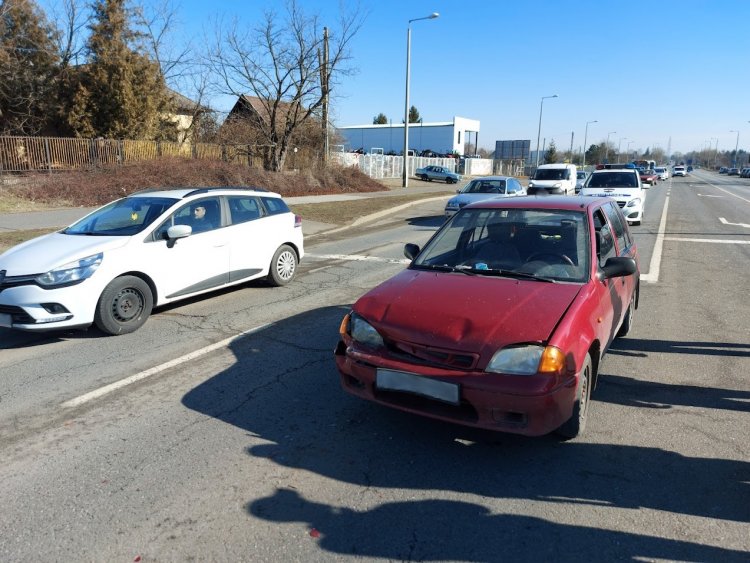 Ráfutásos baleset történt a 41-esen