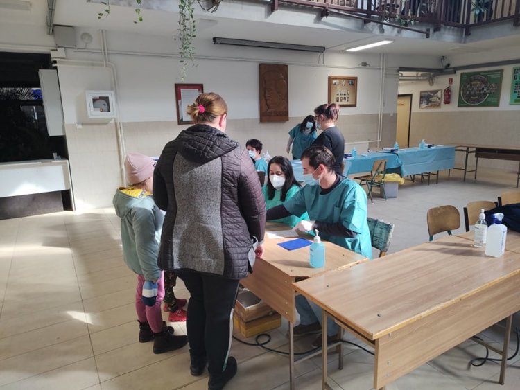 24 órás szolgálatban segítik a menekültek fogadását a kórházi dolgozók