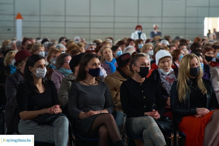 Megtartották a Városi Nőnapot - Fellépők is szórakoztatták a hölgyeket
