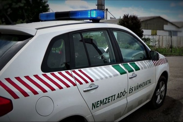 50 millió forintot értek a hamis elemek és játékok 