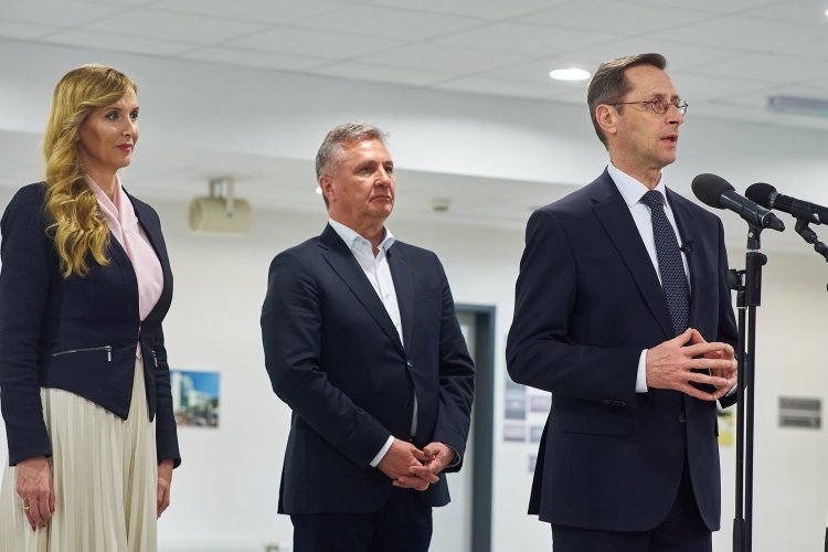 Varga Mihály: Az elmúlt években nagyon komoly fejlesztések és eredmények valósultak meg