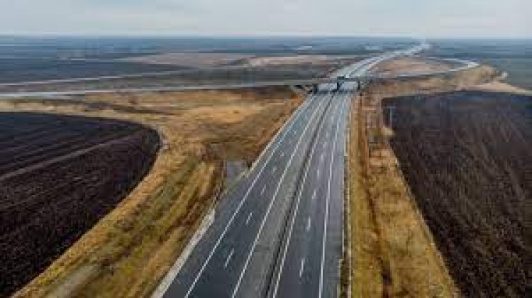 Rogán Antal: 2032-ig 317 kilométer új út épül, 265 kilométer hosszan sávbővítések is lesznek
