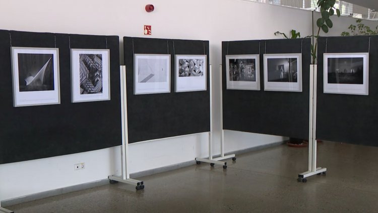 Fotókiállítás – Nemzetközi program képei a Váci Mihály Kulturális Központban