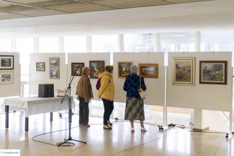 Alkotó Idősek – Október 12-ig látogatható a tárlat a Váci Mihály Kulturális Központban