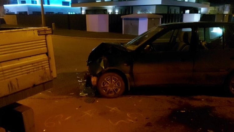 Kedden este a Gerliczki utcán egy teherautó és egy személyautó ütközött össze