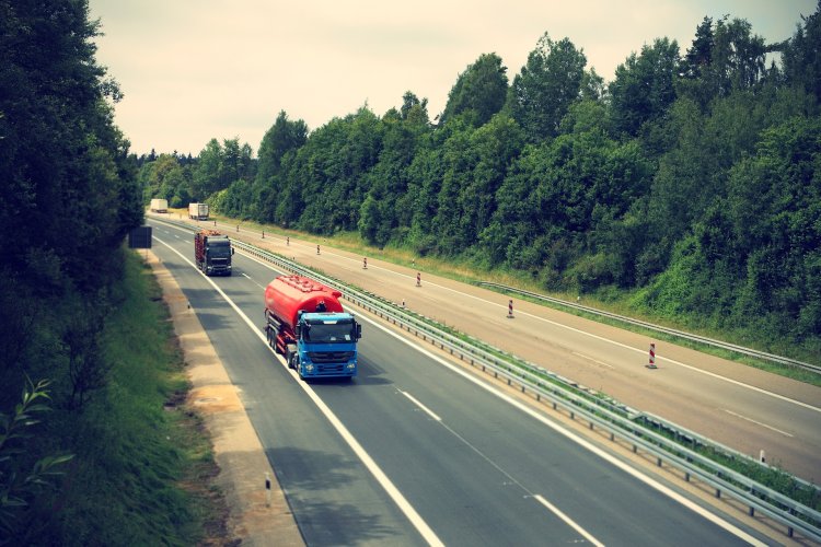 Már kaphatóak a 2023-as éves autópálya-matricák! 