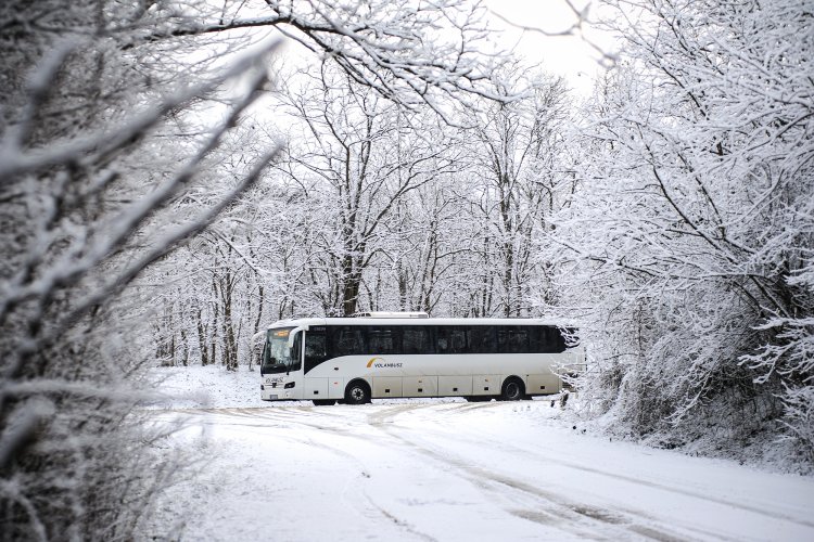 Már élesben dolgozik a fagyszolgálat – Zajlik a téli felkészülés a Volánbusznál