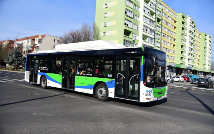 Az ünnepek miatt módosított menetrend szerint közlekednek majd az autóbuszok
