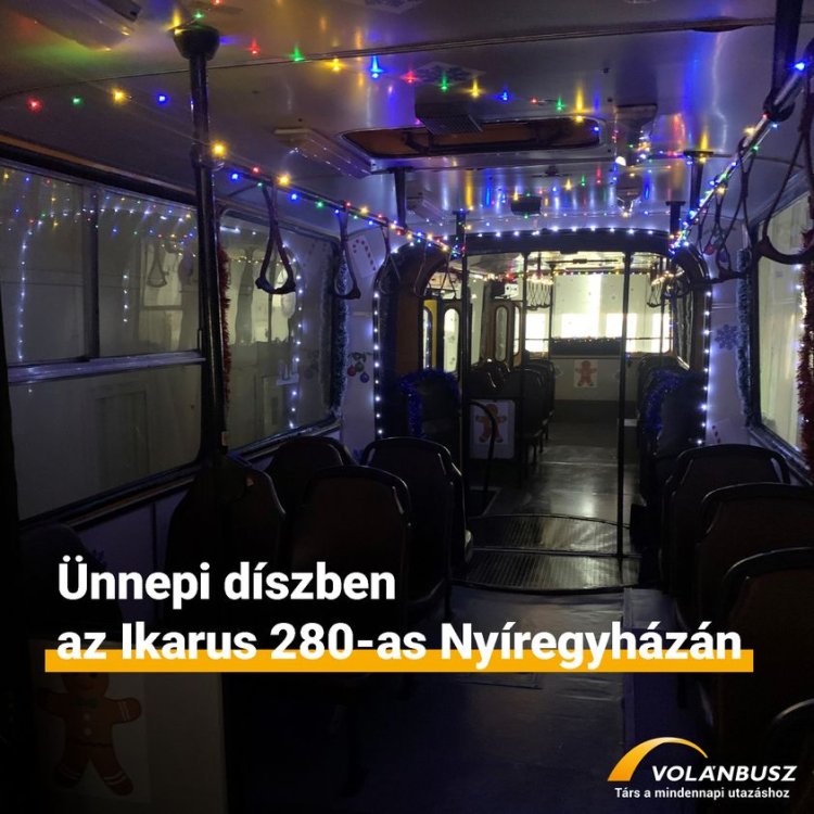 Az ünnepek alatt is közlekedik a feldíszített Ikarus 280-as!