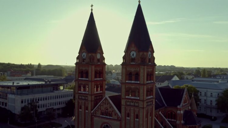 Gyászmise XVI. Benedek emeritus pápáért