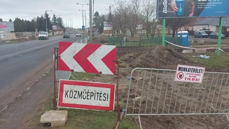 A Tiszavasvári út bevezető szakaszán megkezdődtek a közműépítési munkálatok