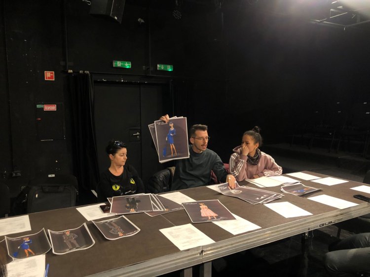 Megtartották a Kapj el, ha tudsz! Broadway-musical előadás jelmez-tervelfogadását