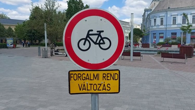 A Városnap rendezvény ideje alatt tilos lesz a behajtás kerékpárral a Kossuth térre