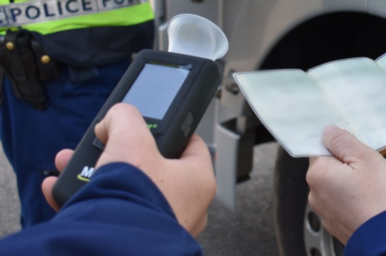 Ittasan, eltiltás hatálya alatt vezetett