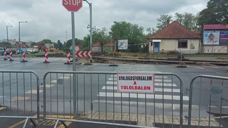 Továbbra is zajlanak az útépítési munkálatok a Debreceni út – Váci Mihály és Móricz Zsigmond utcán