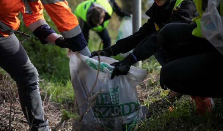 Lezárult a Magyar Közút szemétszedési akcióhete
