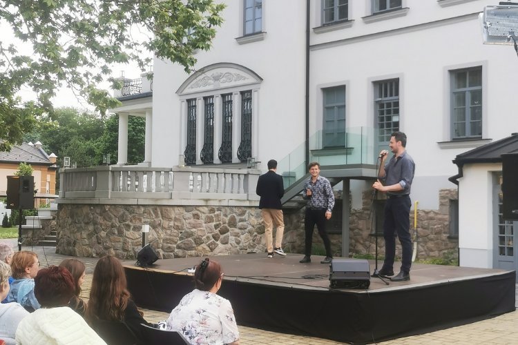 A Móricz Zsigmond Színház 3 tenorja ismét nagy sikerű koncertet adott  a Bencs Villában