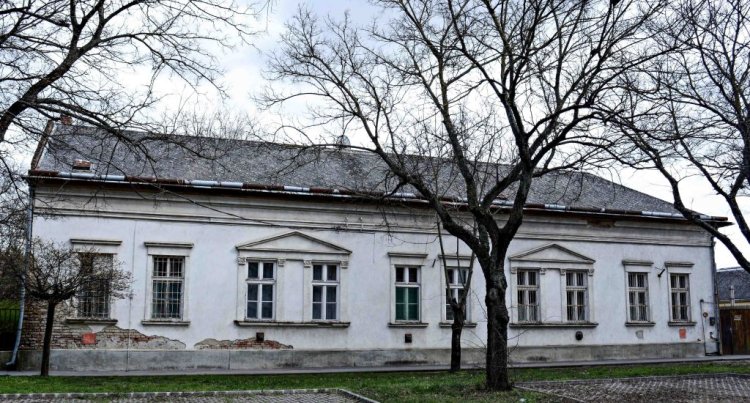 Amiről az utcák mesélnek; Az árvaháztól a Kertmunkásképző Iskoláig 1.