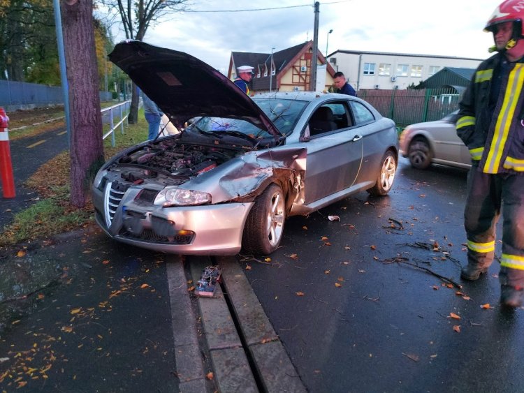 Csúnya baleset a Derkovitson, a személyautó sofőrjét kórházba szállították
