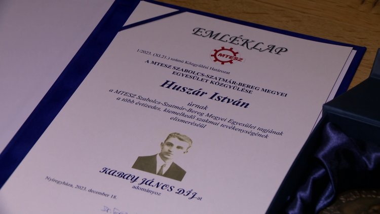 Kabay-díjat kapott Huszár István