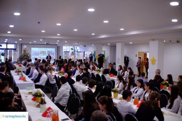 Karácsonyi Ünnep –135 diák vett részt Szakképzési Centrum rendezvényén