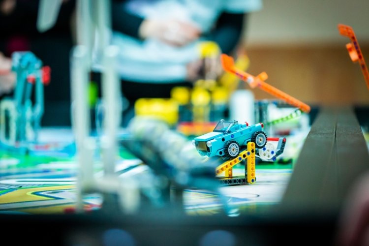 Világverseny Nyíregyházán: az egyetemen rendezik meg a FIRST LEGO League-et