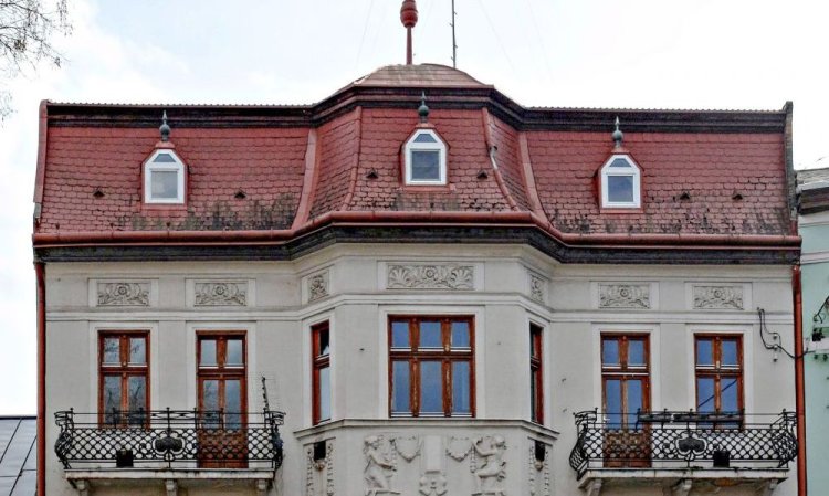 Amiről az utcák mesélnek... - Izsay Károly és Bethlen utcai háza