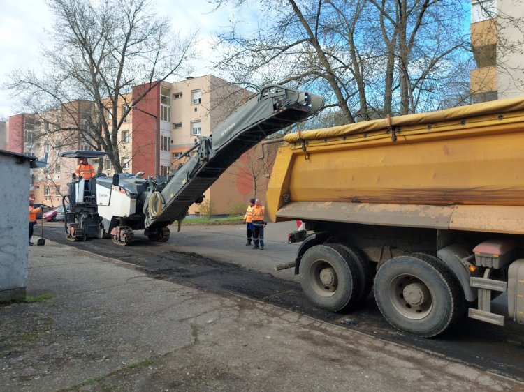 Kíváncsi hogyan haladnak az út- és járdafelújítások a városban?