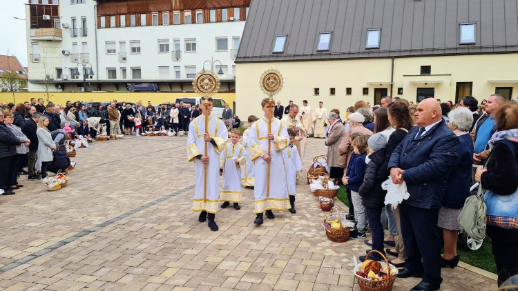 Harmadnapra feltámadt: itt a húsvét szent ünnepe!