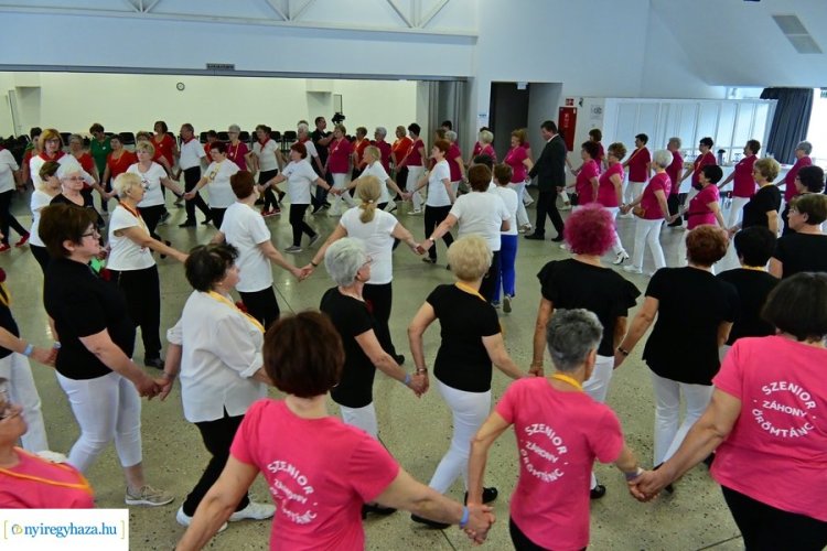 Szenior Örömtánc Találkozó – 130 táncos vett részt az eseményen