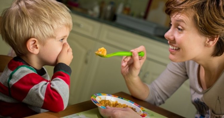 Hiánypótló beszélgetéssorozatot indítottak táplálási nehezítettséggel küzdő gyermekek szüleinek