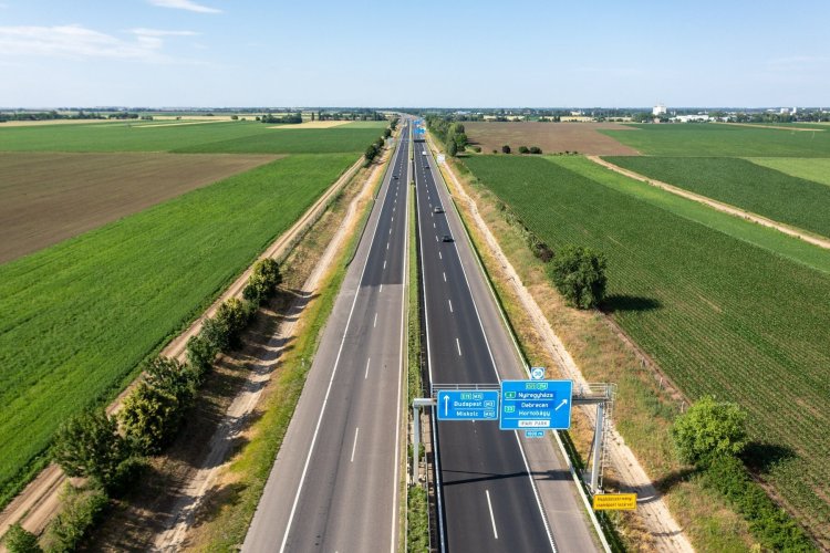 Már videóhívással is lehet ügyeket intézni a NÚSZ-nál