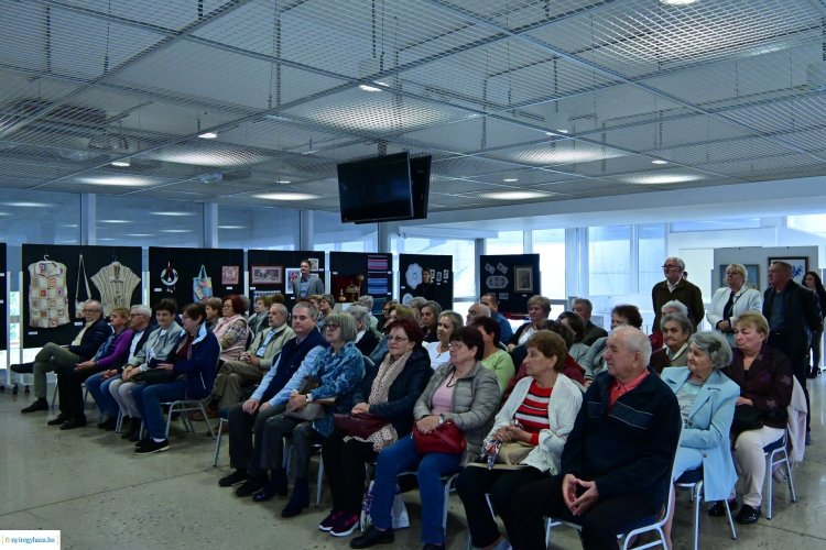 Alkotó idősek – 31 kiállító 93 alkotással pályázott idén