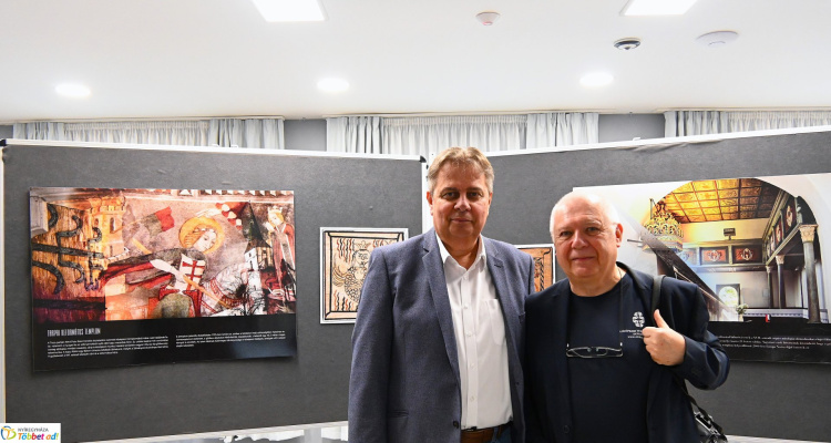 „Búvó örökség” – Csutkai Csaba fotóiból nyílt kiállítás a Kállayban
