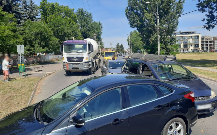 Ötös karambol történt a Kállói úton, az anyagi kár jelentős