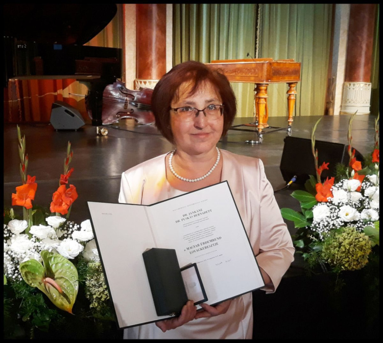 Elhunyt dr. Puskás Bernadett művészettörténész, egyetemi tanár