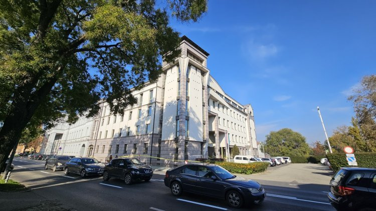 Pénzért senkit sem lehet kihozni a letartóztatásból – Vádat emeltek egy újabb „unokázós csalás” ügyében